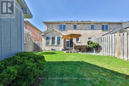 2185 Sutton Drive, Burlington, ON - Outdoor