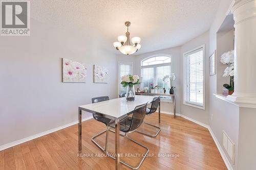 2185 Sutton Drive, Burlington, ON - Indoor Photo Showing Dining Room