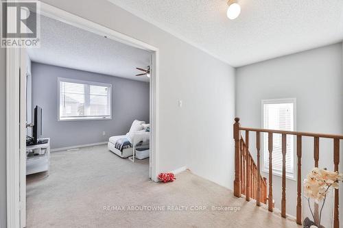 2185 Sutton Drive, Burlington, ON - Indoor Photo Showing Other Room