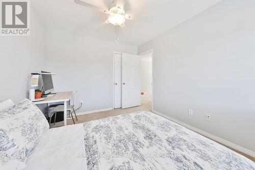 2185 Sutton Drive, Burlington, ON - Indoor Photo Showing Bedroom