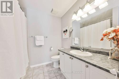 2185 Sutton Drive, Burlington, ON - Indoor Photo Showing Bathroom