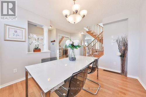 2185 Sutton Drive, Burlington, ON - Indoor Photo Showing Dining Room