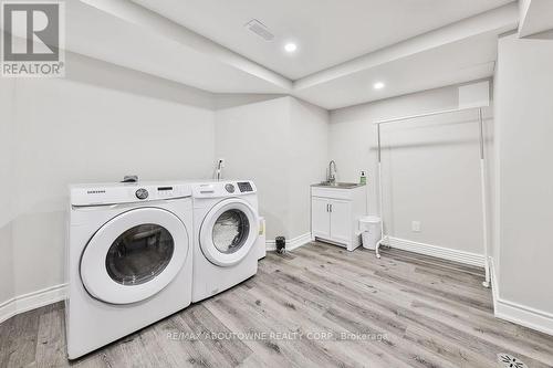 2185 Sutton Drive, Burlington, ON - Indoor Photo Showing Laundry Room