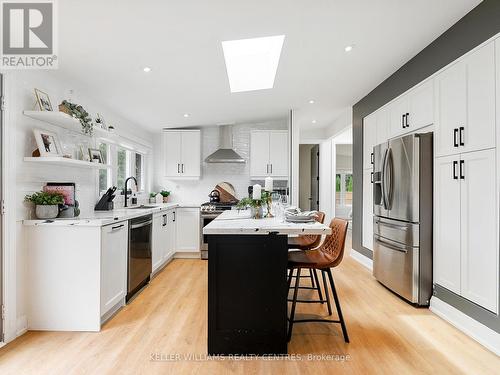 192 White Pines Drive, Burlington, ON - Indoor Photo Showing Kitchen With Upgraded Kitchen