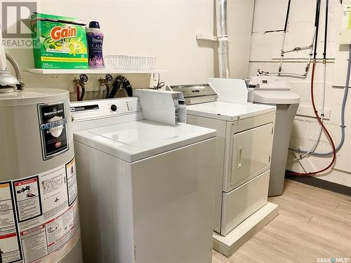 100 Betts Avenue, Yorkton, SK - Indoor Photo Showing Laundry Room