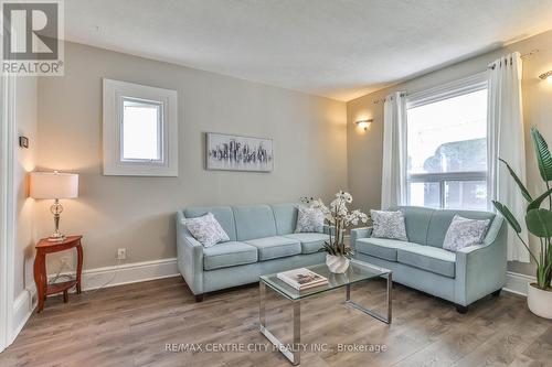 57 Scott Street, St. Thomas, ON - Indoor Photo Showing Living Room