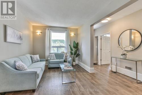 57 Scott Street, St. Thomas, ON - Indoor Photo Showing Living Room