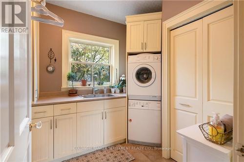 45 Gore Street W, Perth, ON - Indoor Photo Showing Laundry Room