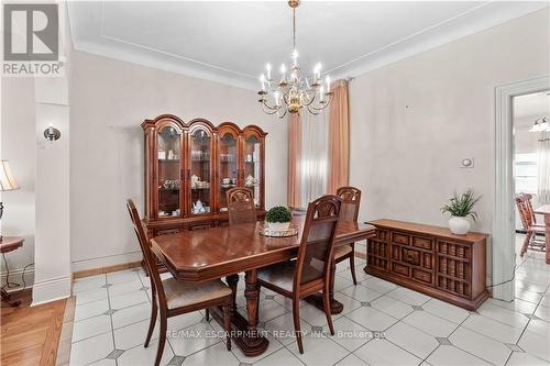 179 Park Street N, Hamilton, ON - Indoor Photo Showing Dining Room