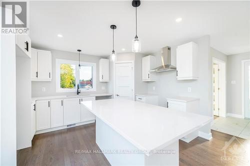 67 Chateauguay Street, Russell, ON - Indoor Photo Showing Kitchen With Upgraded Kitchen