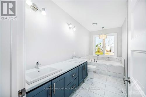 67 Chateauguay Street, Russell, ON - Indoor Photo Showing Bathroom