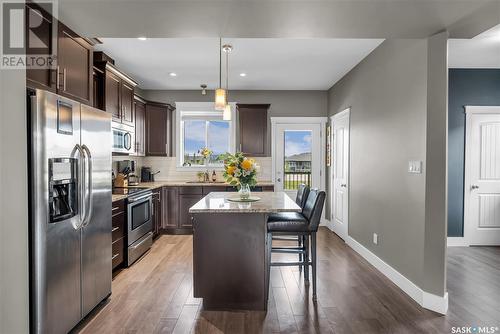 20 425 Langer Place, Warman, SK - Indoor Photo Showing Kitchen With Stainless Steel Kitchen With Upgraded Kitchen