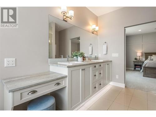 49 Forest Edge Drive, Kelowna, BC - Indoor Photo Showing Bathroom