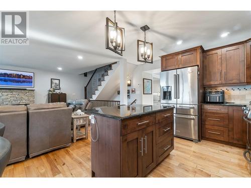 1541 Blind Bay Road Unit# 1, Sorrento, BC - Indoor Photo Showing Kitchen