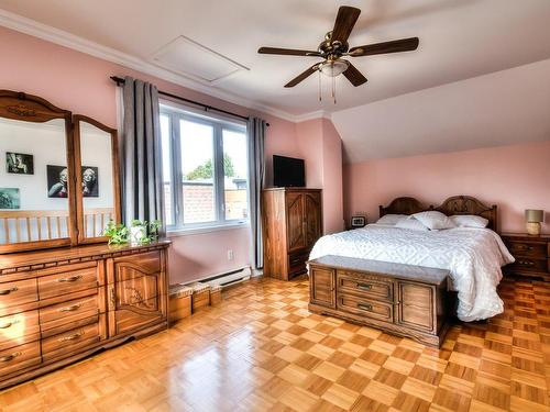 Chambre Ã  coucher principale - 4600 Av. Charlemagne, Montréal (Rosemont/La Petite-Patrie), QC - Indoor Photo Showing Bedroom