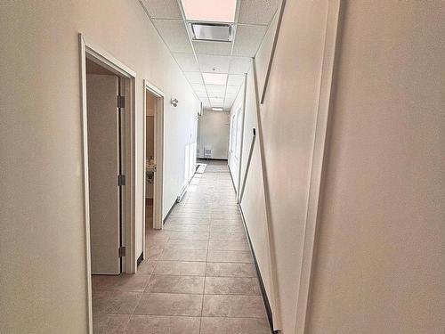 Passageway - 300-3351 Av. De La Gare, Mascouche, QC - Indoor Photo Showing Other Room