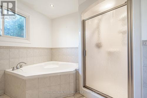 211 Phillips Street, Barrie, ON - Indoor Photo Showing Bathroom