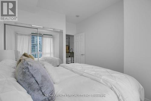 2806 - 388 Prince Of Wales Drive, Mississauga, ON - Indoor Photo Showing Bedroom