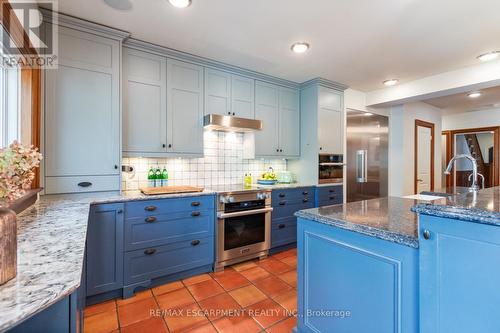 19 Jackson Avenue, Toronto, ON - Indoor Photo Showing Kitchen With Upgraded Kitchen