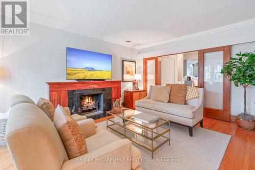 19 Jackson Avenue, Toronto, ON - Indoor Photo Showing Living Room With Fireplace