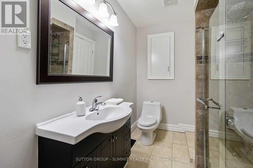 1195 Crestdale Road, Mississauga, ON - Indoor Photo Showing Bathroom