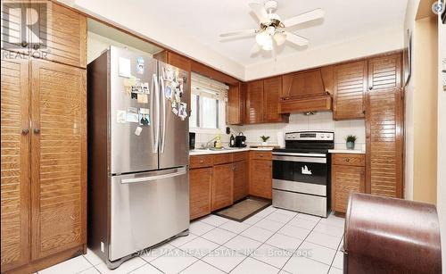 116 Elnathan Crescent, Toronto, ON - Indoor Photo Showing Kitchen