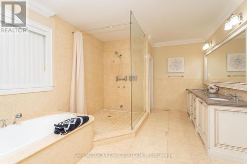 2489 Olinda Court, Mississauga, ON - Indoor Photo Showing Bathroom