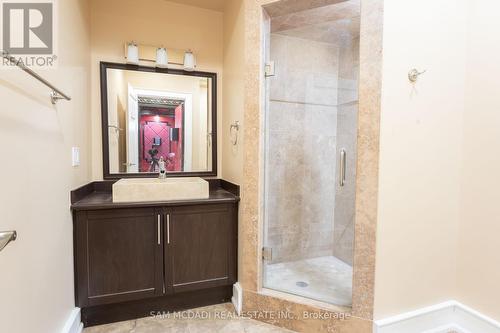 2489 Olinda Court, Mississauga, ON - Indoor Photo Showing Bathroom