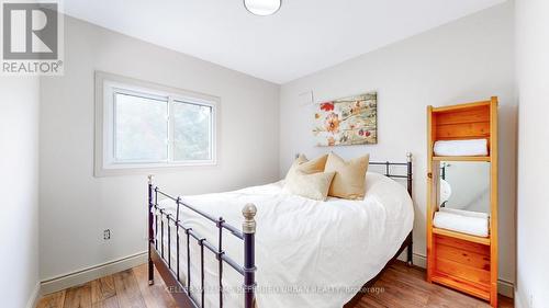 33 Shelley Drive, Kawartha Lakes, ON - Indoor Photo Showing Bedroom