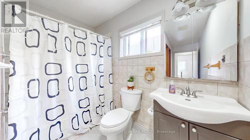 33 Shelley Drive, Kawartha Lakes, ON - Indoor Photo Showing Bathroom