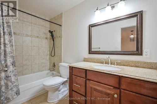 15 - 17 Gibson Drive, Kitchener, ON - Indoor Photo Showing Bathroom