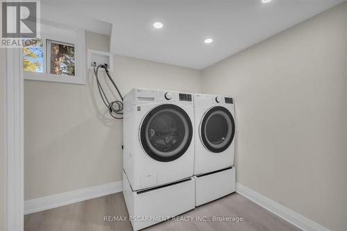 2596 Red Maple Avenue, Lincoln, ON - Indoor Photo Showing Laundry Room