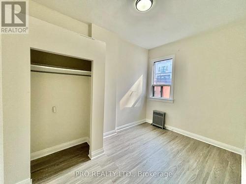 2R - 527 Queen Street W, Toronto, ON - Indoor Photo Showing Other Room