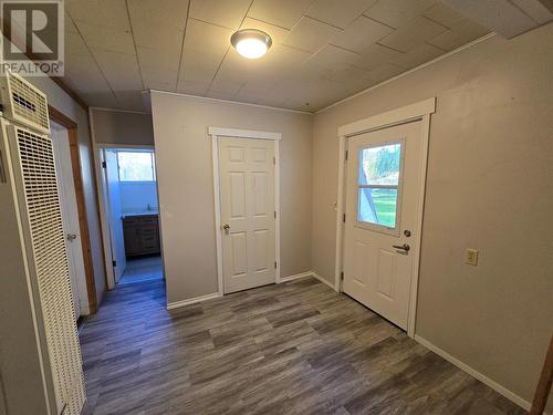 1746 Vernon Street, Lumby, BC - Indoor Photo Showing Other Room