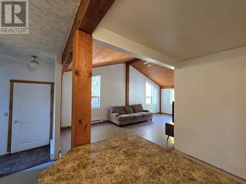 1746 Vernon Street, Lumby, BC - Indoor Photo Showing Other Room