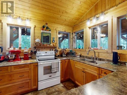 1837 Blubber Bay Rd, Texada Island, BC - Indoor Photo Showing Kitchen With Double Sink