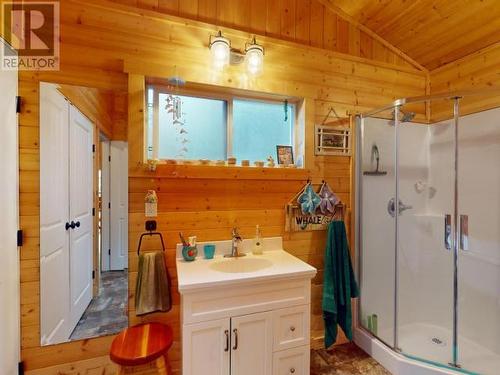 1837 Blubber Bay Rd, Texada Island, BC - Indoor Photo Showing Bathroom