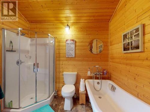 1837 Blubber Bay Rd, Texada Island, BC - Indoor Photo Showing Bathroom