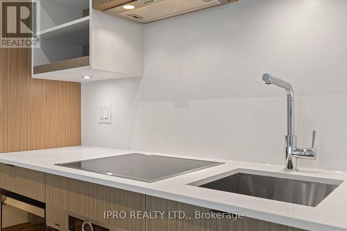 407 - 20 Edward Street, Toronto, ON - Indoor Photo Showing Kitchen