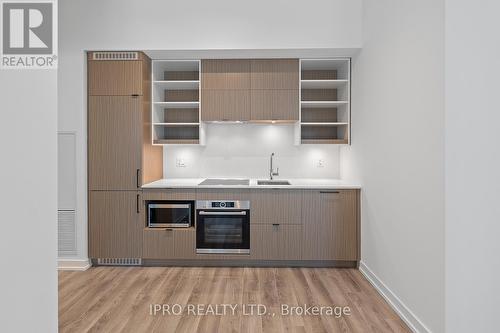 407 - 20 Edward Street, Toronto, ON - Indoor Photo Showing Kitchen