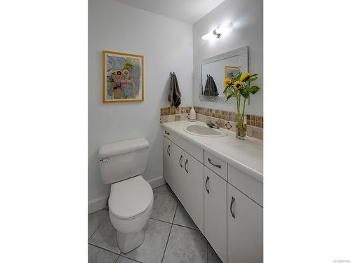 301-1407 Government St, Victoria, BC - Indoor Photo Showing Bathroom