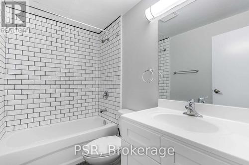 3 - 260 Sherbourne Street, Toronto, ON - Indoor Photo Showing Bathroom