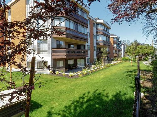 304-1560 Hillside Ave, Victoria, BC - Outdoor With Balcony