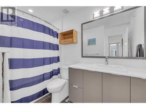 1800 Richter Street Unit# Ph12, Kelowna, BC - Indoor Photo Showing Bathroom