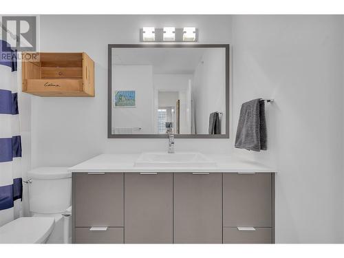 1800 Richter Street Unit# Ph12, Kelowna, BC - Indoor Photo Showing Bathroom