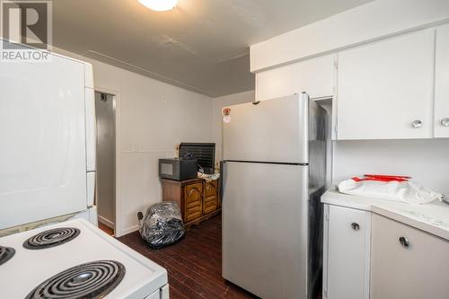 1422-1432 Strathcona Avenue, Prince George, BC - Indoor Photo Showing Kitchen