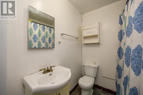 1422-1432 Strathcona Avenue, Prince George, BC - Indoor Photo Showing Bathroom