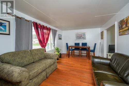 1422-1432 Strathcona Avenue, Prince George, BC - Indoor Photo Showing Living Room