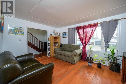 1422-1432 Strathcona Avenue, Prince George, BC - Indoor Photo Showing Living Room