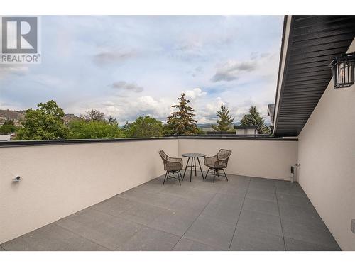 839 Lawson Avenue Unit# 2, Kelowna, BC - Outdoor